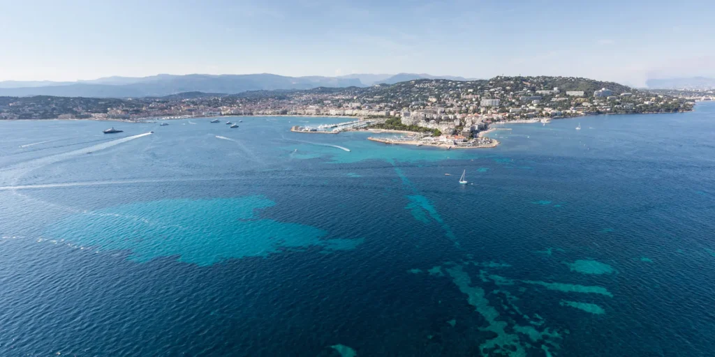 Helicopter access illustrating premium travel connections to Cannes and Monaco