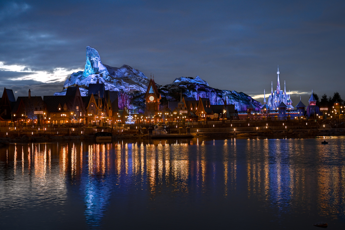 World of Frozen at Disneyland Paris for family travelers in 2026