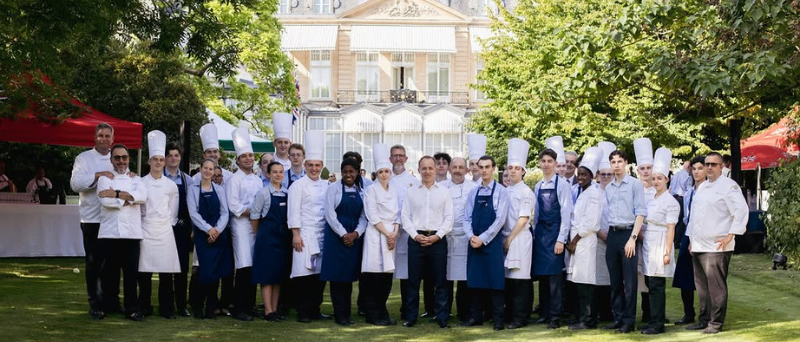 FERRANDI Paris students supporting the 2026 British Embassy garden party in Paris