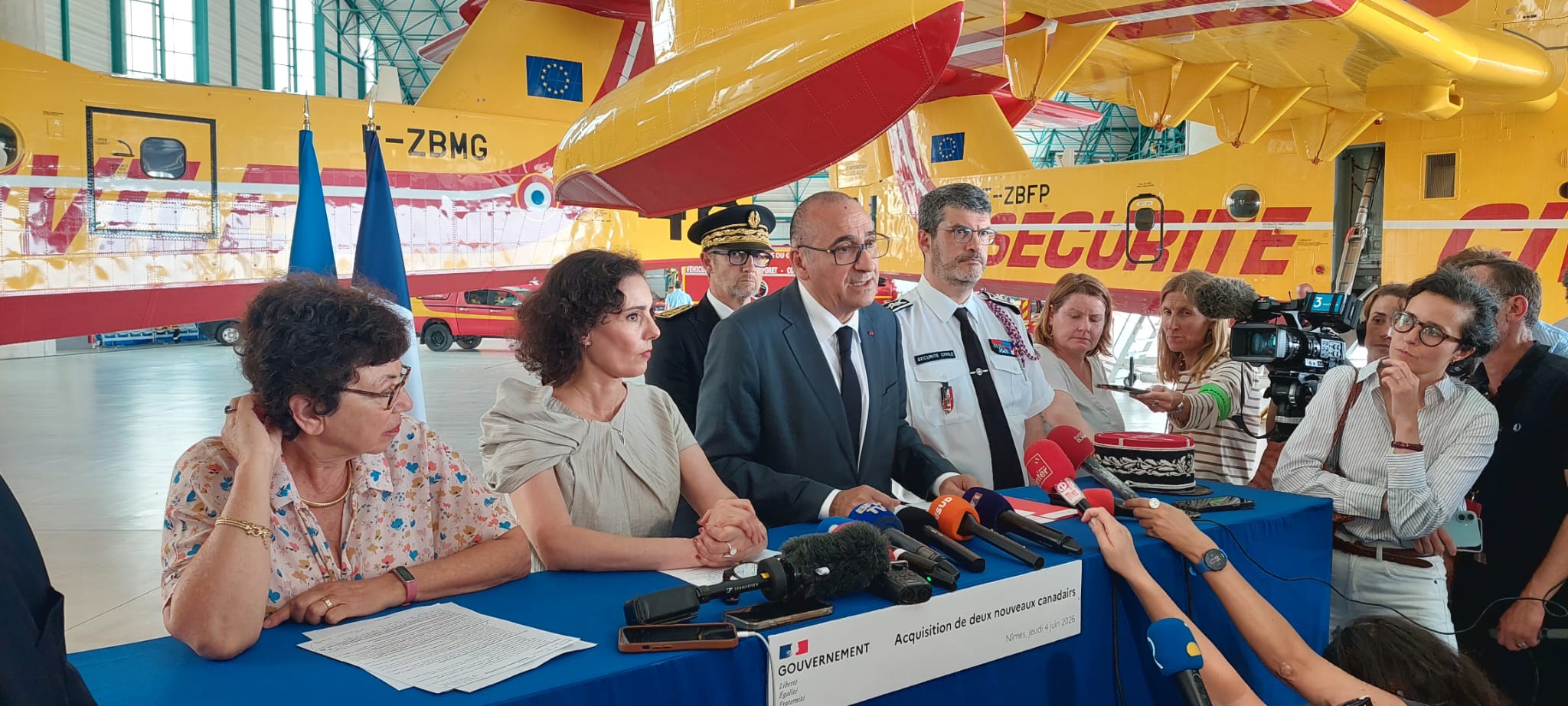 French Civil Security wildfire prevention campaign illustrating climate risks to tourism in France