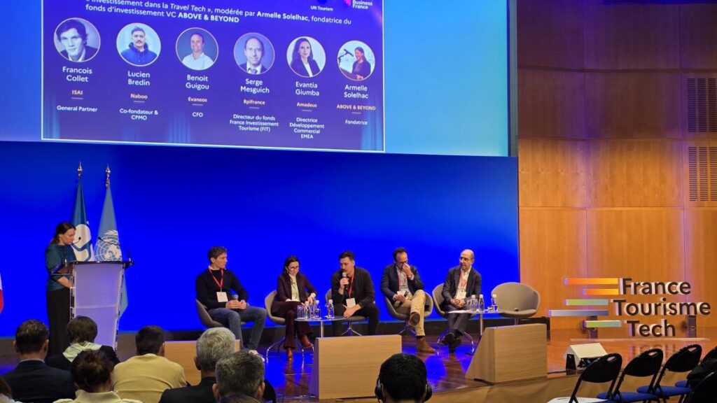 France Tourisme Tech professionals discussing tourism innovation and AI in France