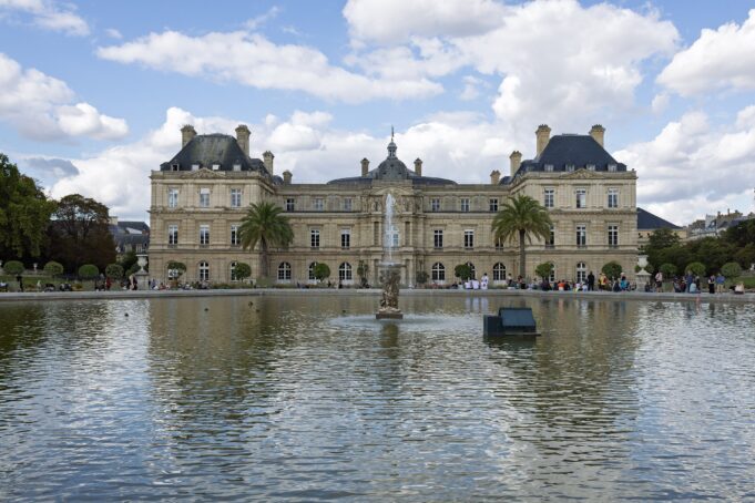 Best time to visit Paris 2026 — Luxembourg Garden Luxembourg Garden and palace in September 2025 for the best time to visit Paris guide
