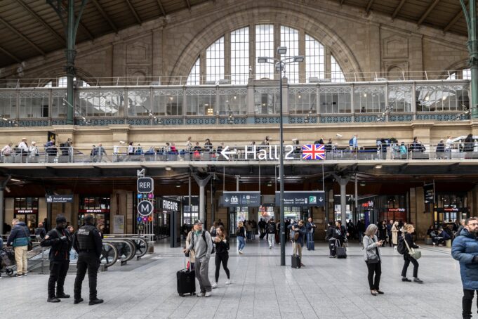 Gare du Nord luggage safety at Hall 2 with Eurostar travellers, luggage and station security nearby