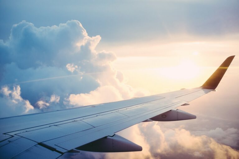Paris airport infrastructure and aircraft