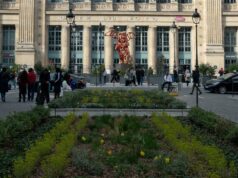 He Booked Four Stars in Paris… But Arrived and Asked: “Where Is the Paris I Came to See?” Travellers outside Gare du Nord while choosing where to stay in Paris