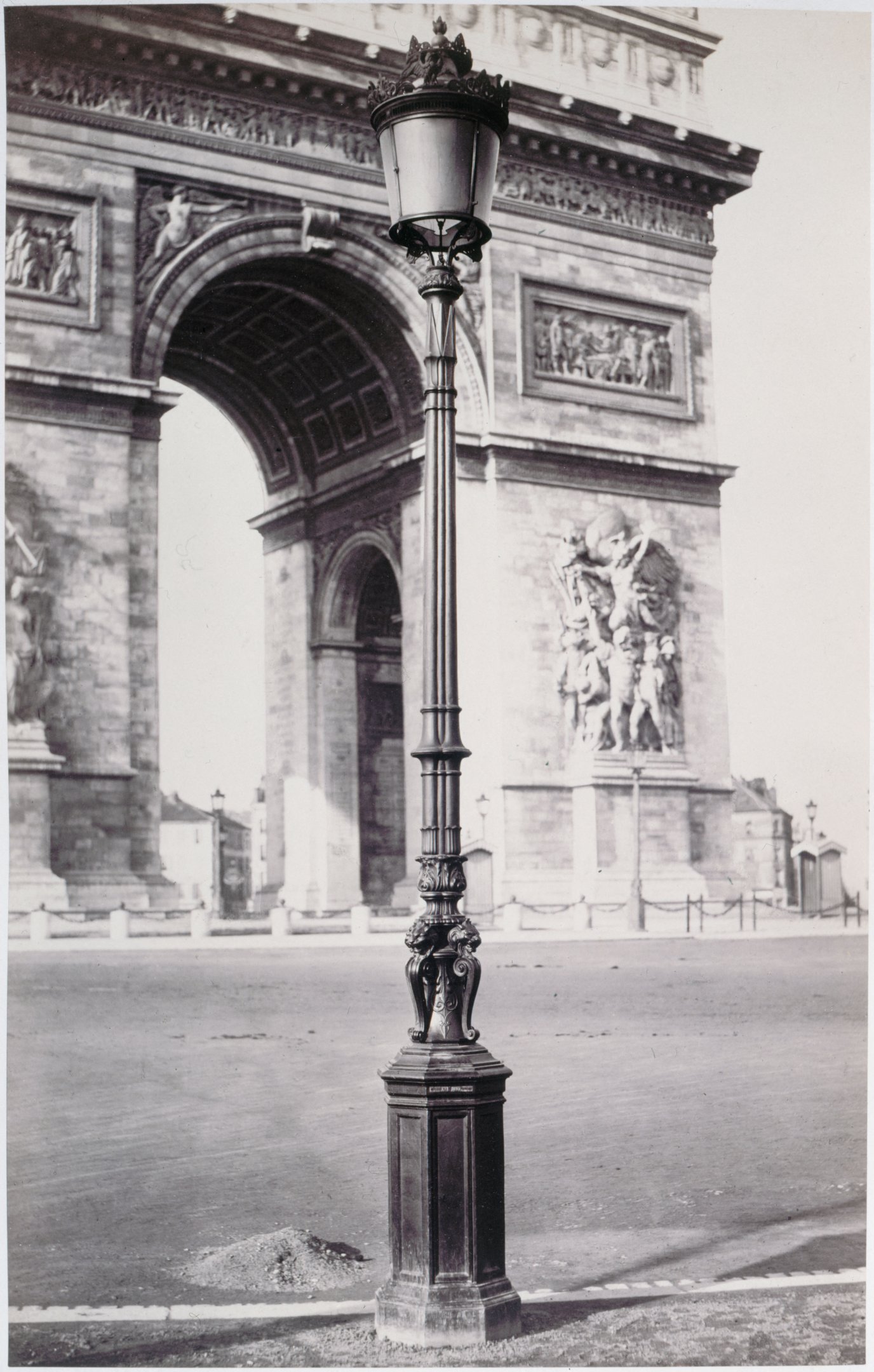 Nineteenth-century street lamp at Place de l’Étoile with the Arc de Triomphe in the background