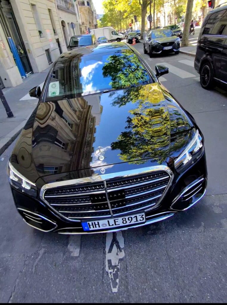 OUISTARS chauffeur sedan in Paris
