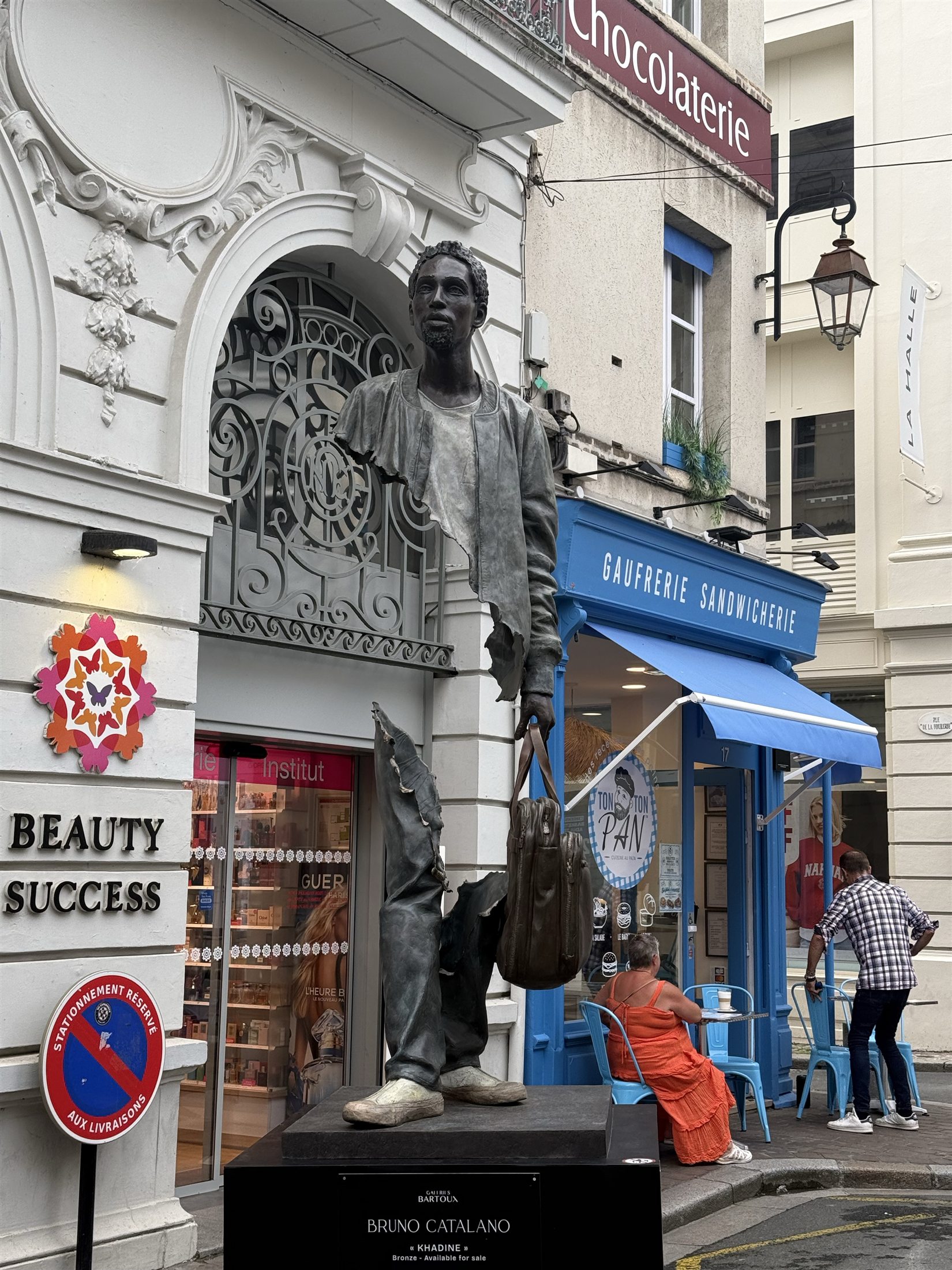 Khadine sculpture by Bruno Catalano in Honfleur