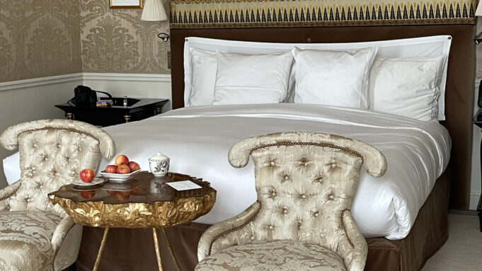 Paris hotel budget, from two stars to Palace Elegant Paris hotel room illustrating what different hotel budgets buy