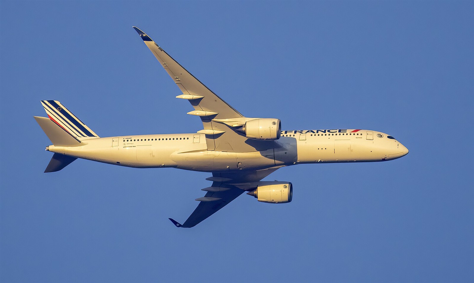 Air France A350-900 F-HUVP in flight, archive photograph from July 2025