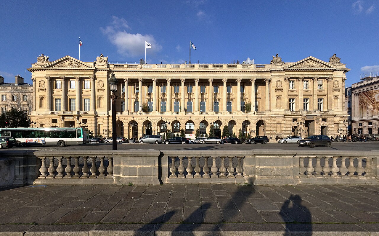 واجهة Hôtel de Crillon, A Rosewood Hotel — 10 place de la Concorde, 75008 Paris