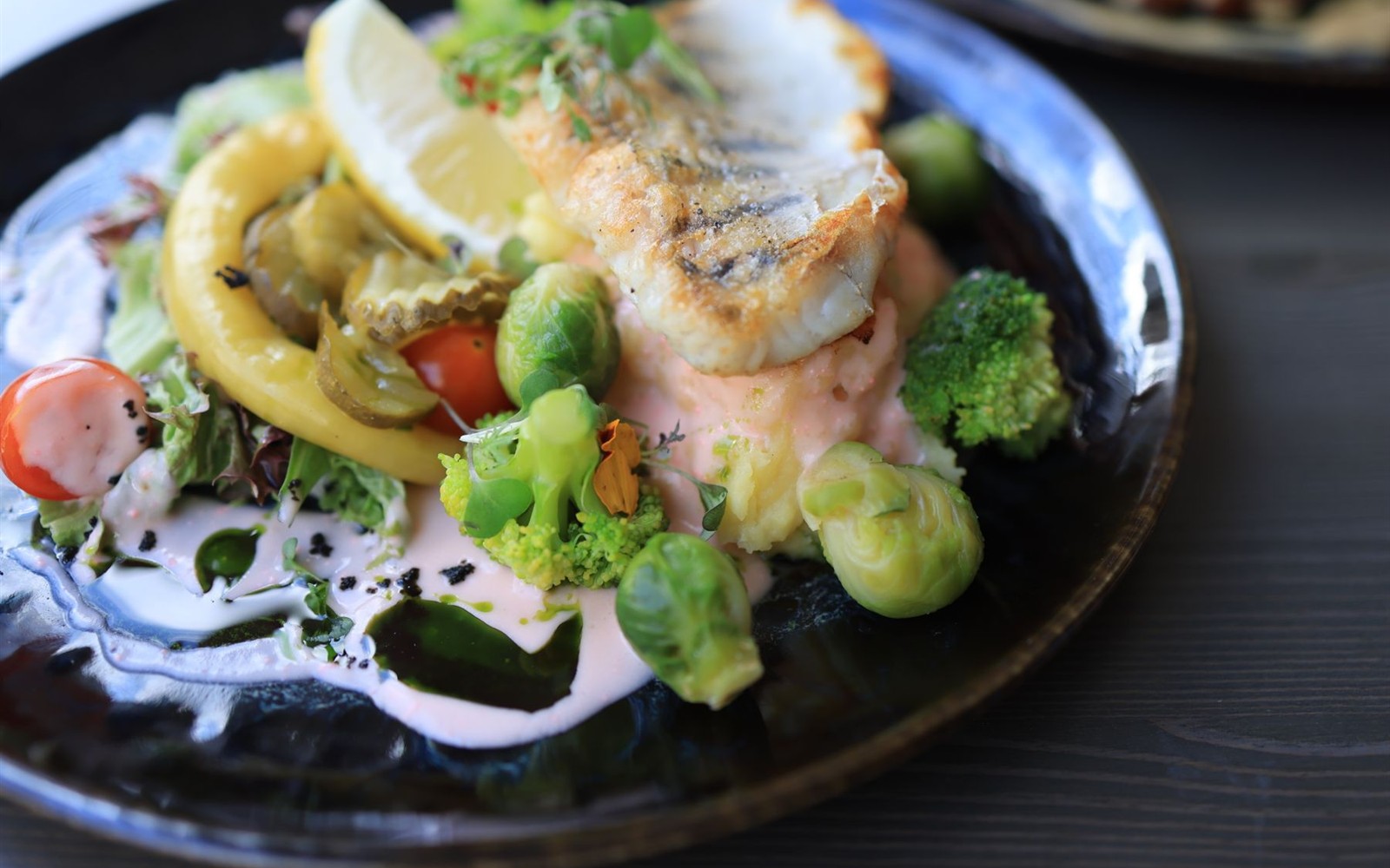Un plat de poisson — photographie d’illustration.