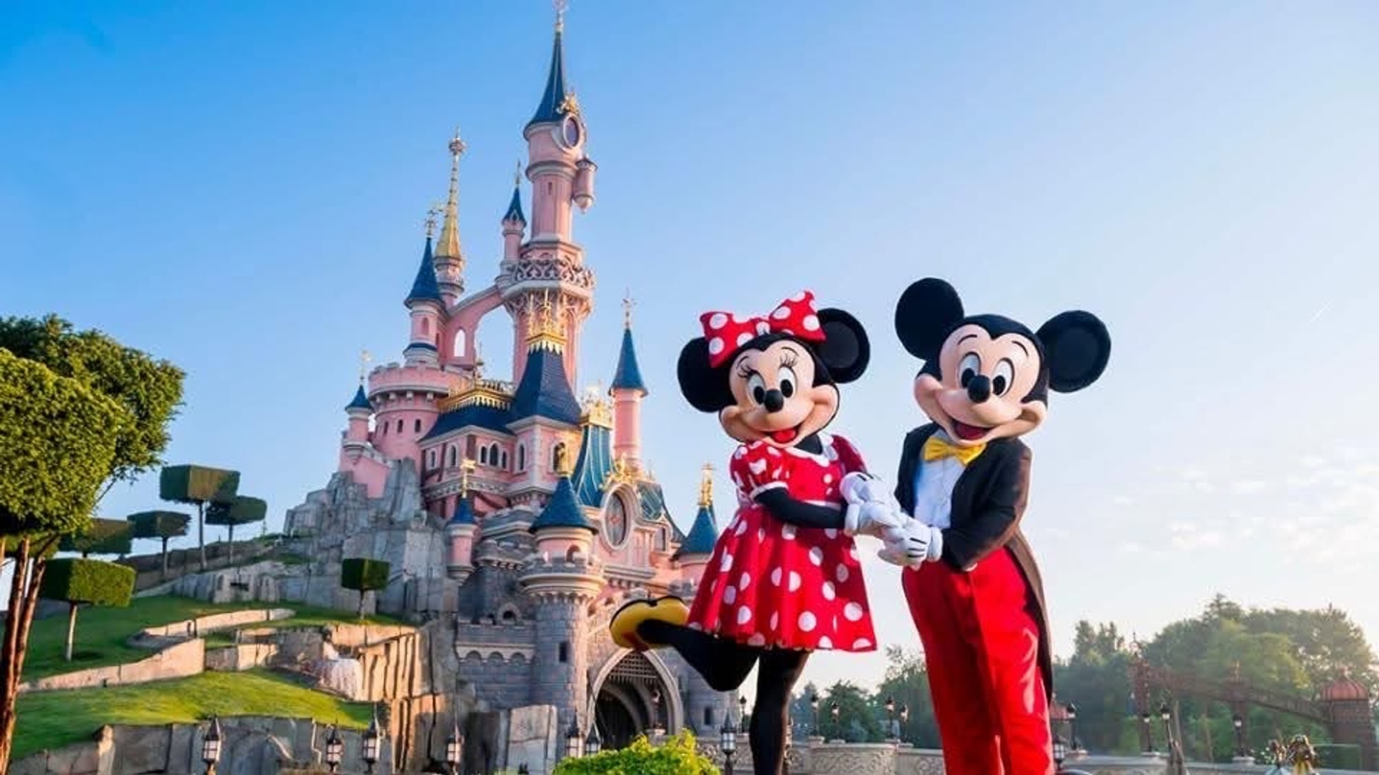 Disneyland Paris Christmas 2026: World of Frozen Joins the Celebration for the First Time