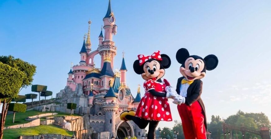 Noël 2026 à Disneyland Paris : World of Frozen rejoint la fête pour la première fois