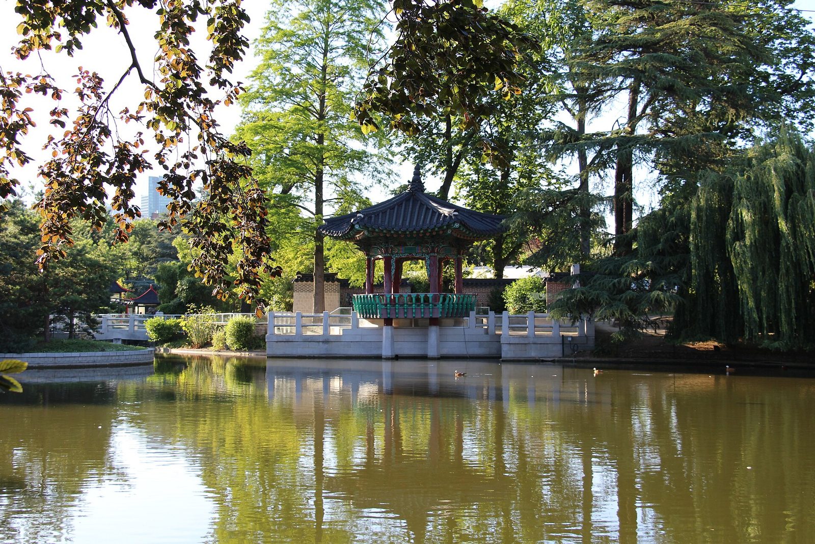 الحديقة الكورية وحوض الماء — Jardin d’Acclimatation