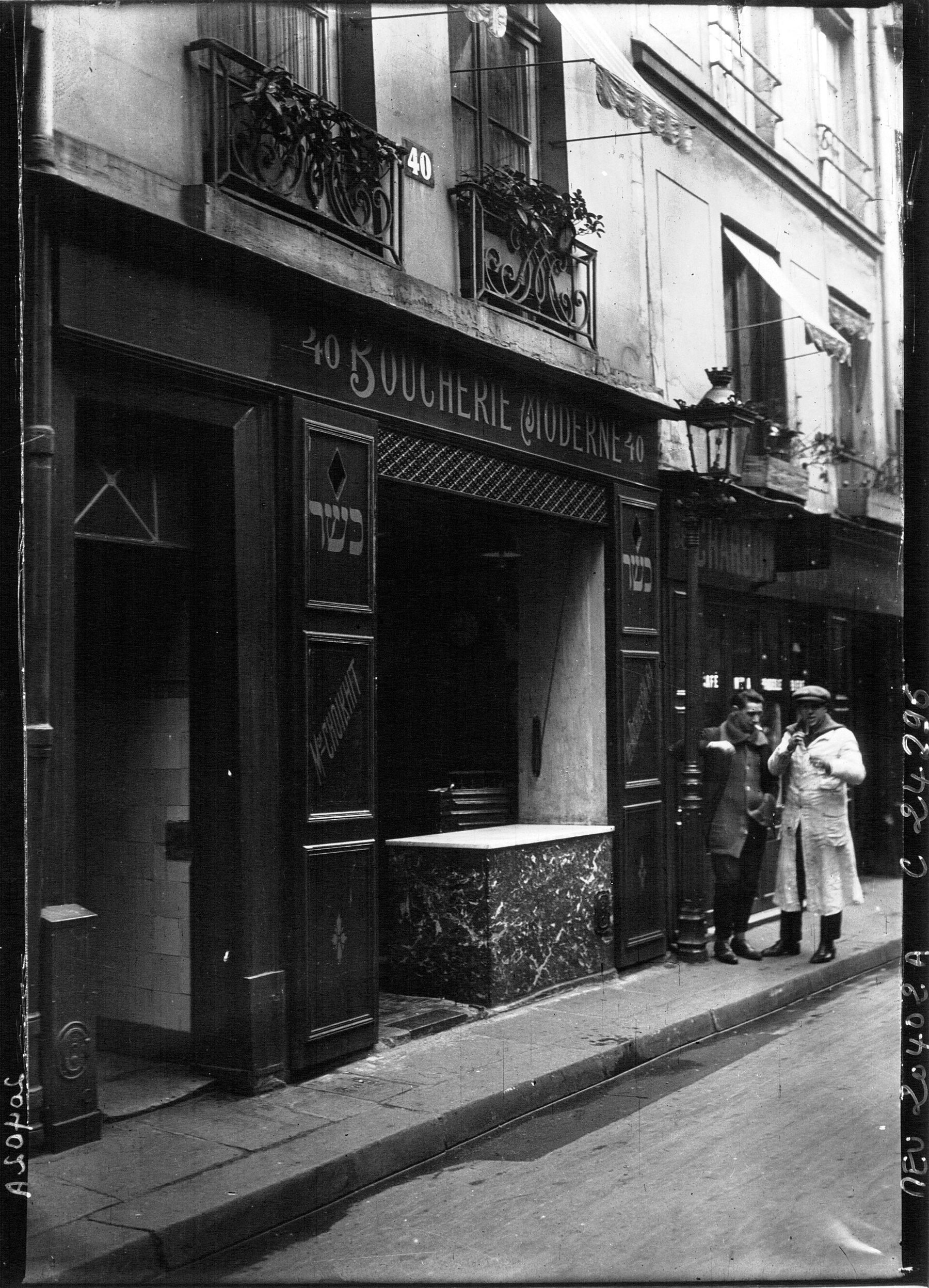 Historic Jewish butcher shop on Rue des Rosiers in Paris in 1925