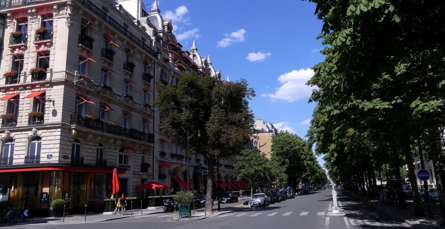 Avenue Montaigne and Plaza Athénée, July 2025