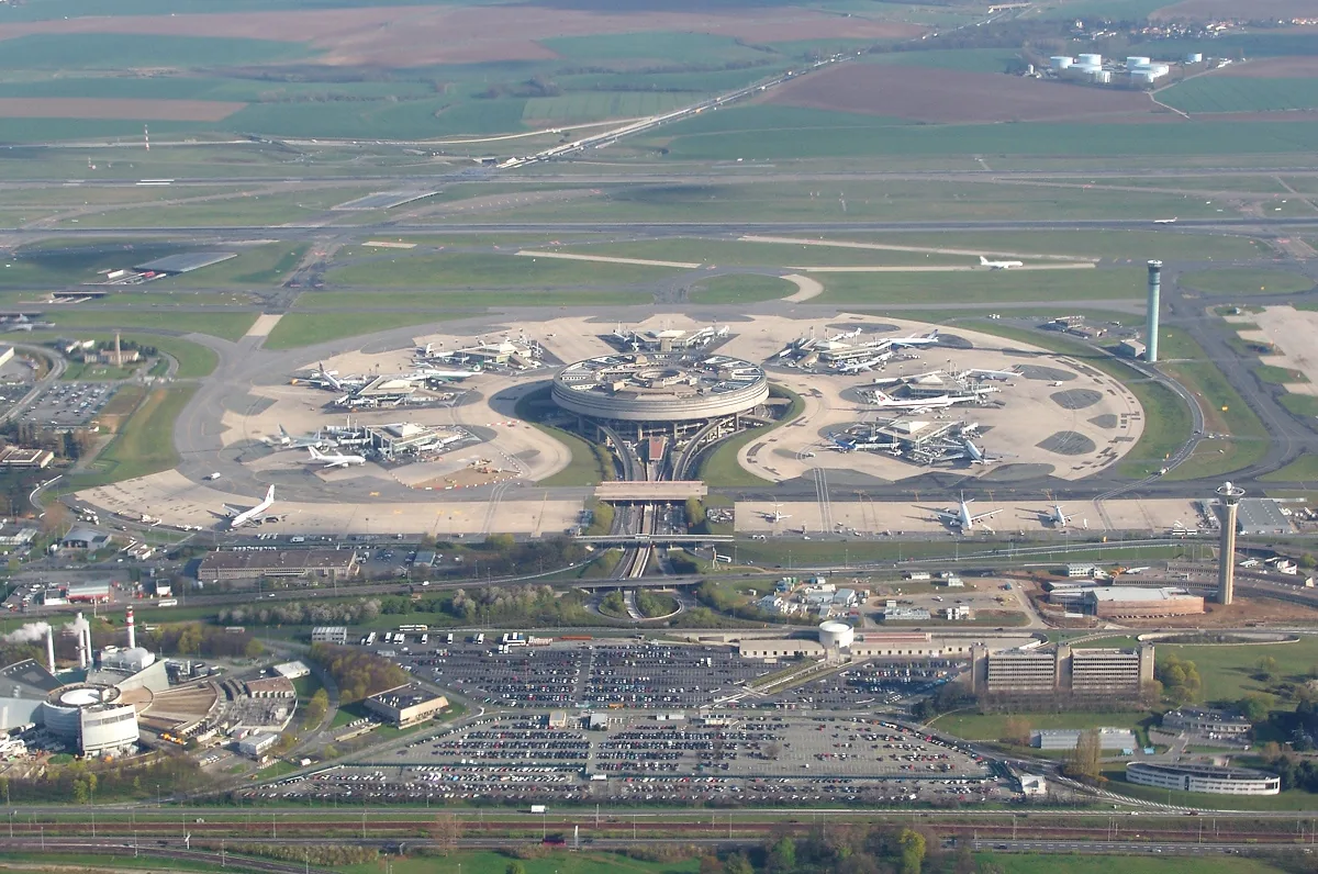 Nouveaux noms des terminaux de Paris-CDG en 2027 : le guide complet — vue du terminal
