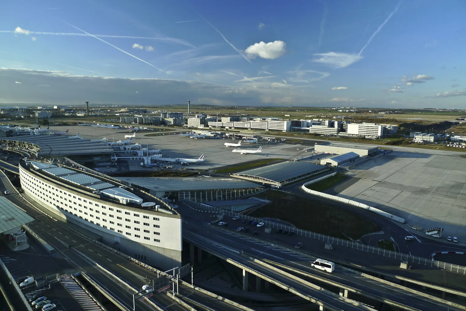 cdg terminal 2d hero