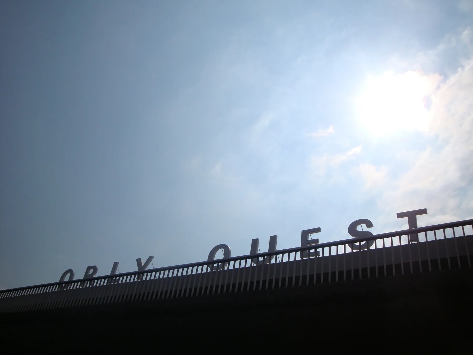 Paris-Orly 1 Guide: Airlines, Gates A and B, and Access from Paris — terminal view