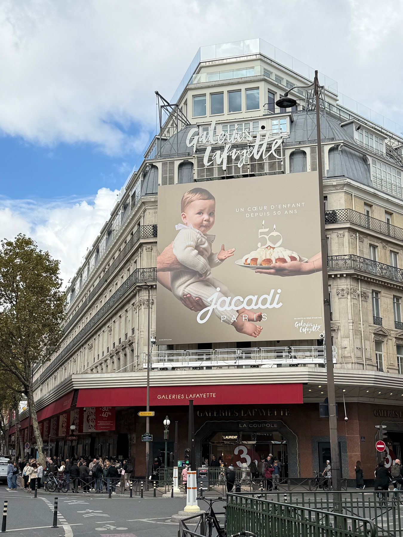 Galeries Lafayette Haussmann welcoming visitors in Paris on Sunday, 18 October 2026