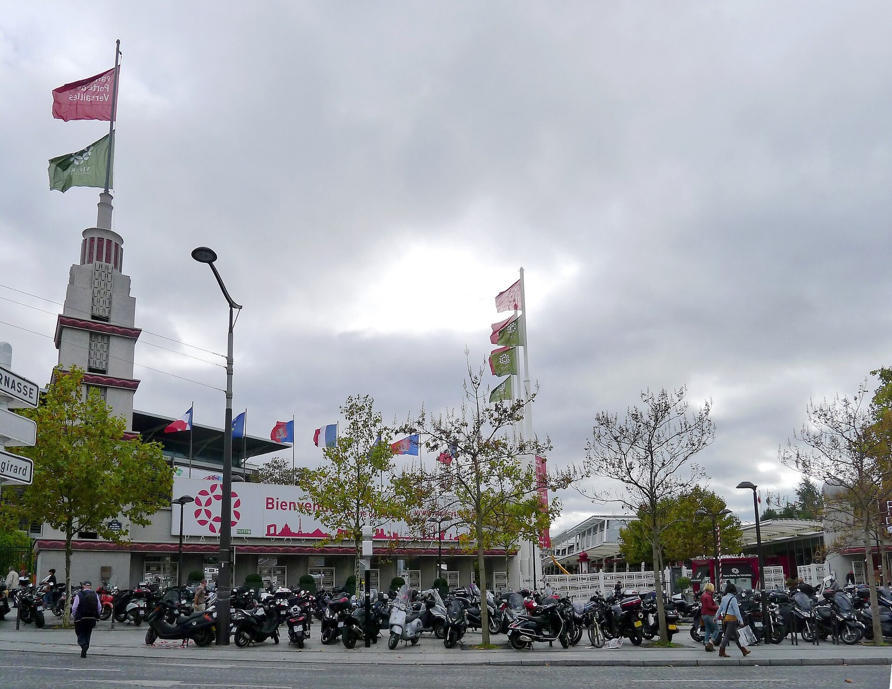 Paris Expo Porte de Versailles — exterior view