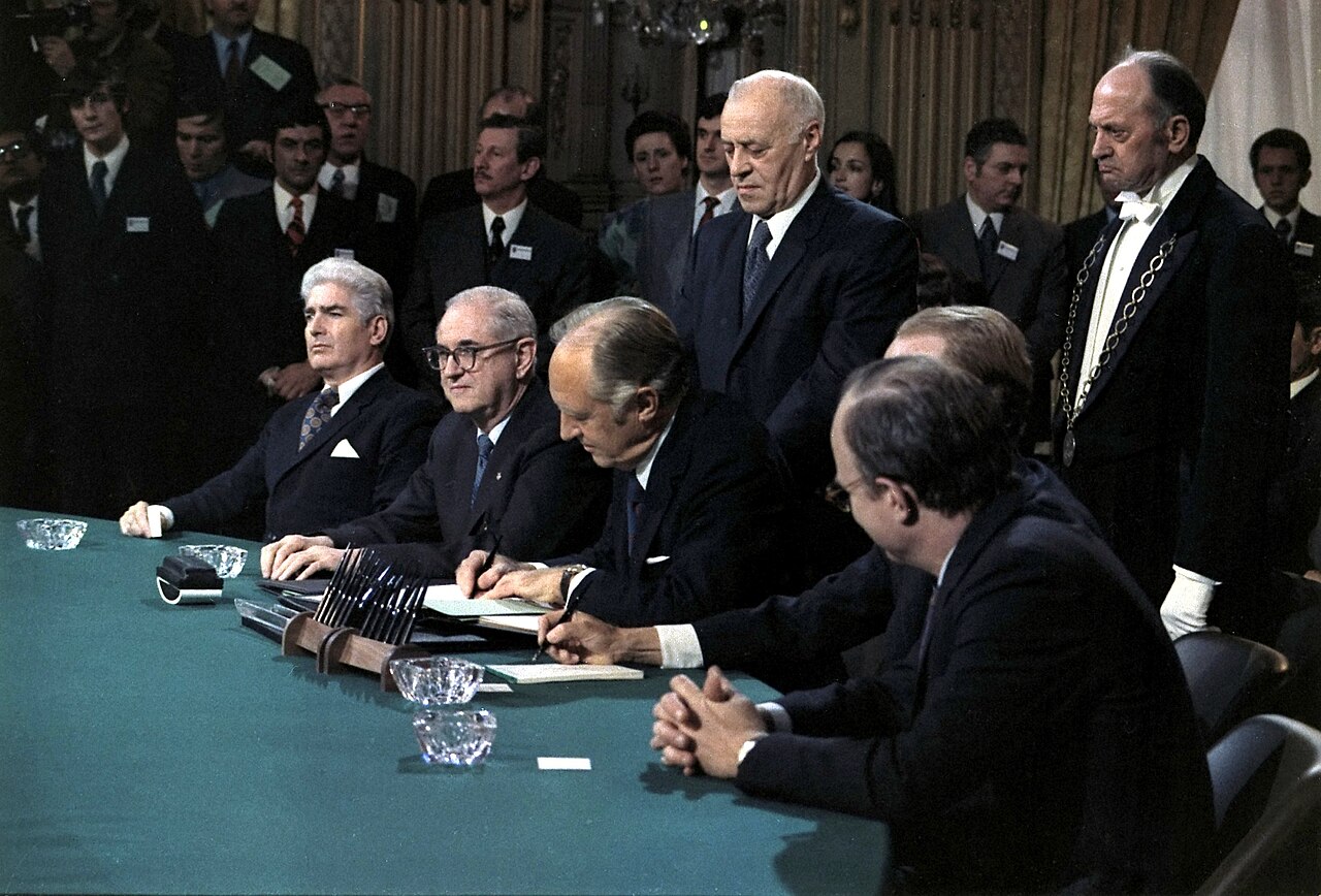 Signing of the Paris Peace Accords at the former Hotel Majestic in 1973