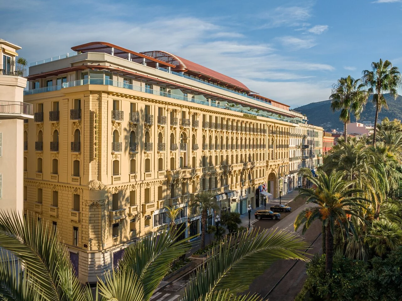 Clear wide exterior view of Anantara Plaza Nice in Nice