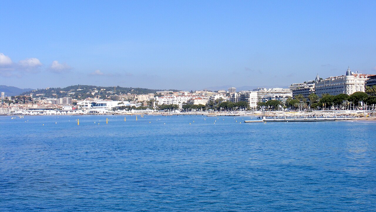 Carlton Cannes, a Regent Hotel and its French Riviera setting — view 4