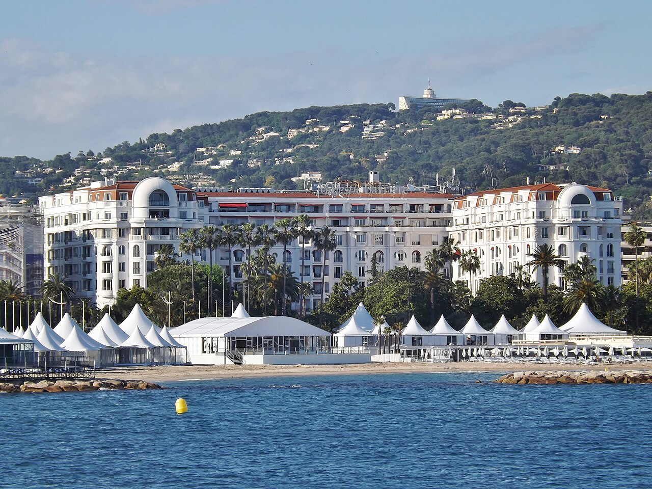 Hôtel Barrière Le Majestic Cannes and its French Riviera setting — view 6