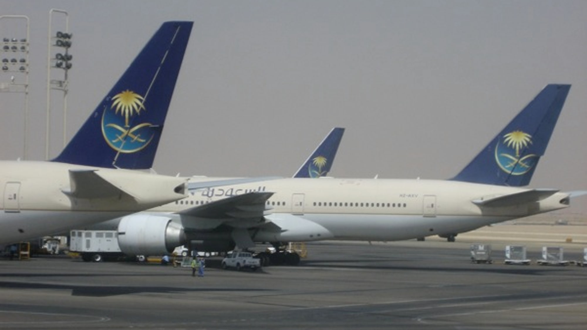 L’aéroport de Riyad a rouvert, mais d’importantes annulations continuent