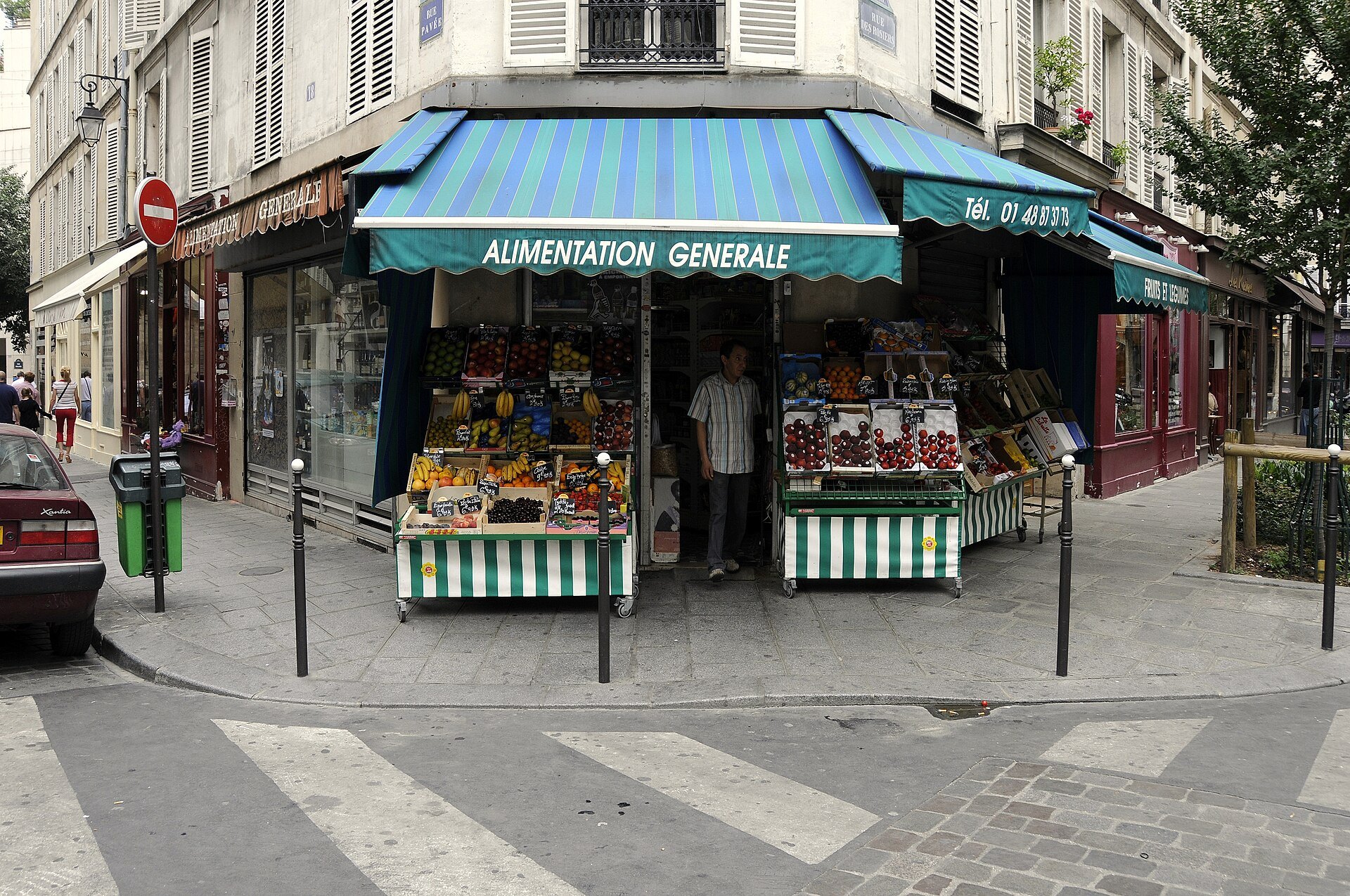 A real neighbourhood grocery at the corner of Rue Pavee and Rue des Rosiers in Paris