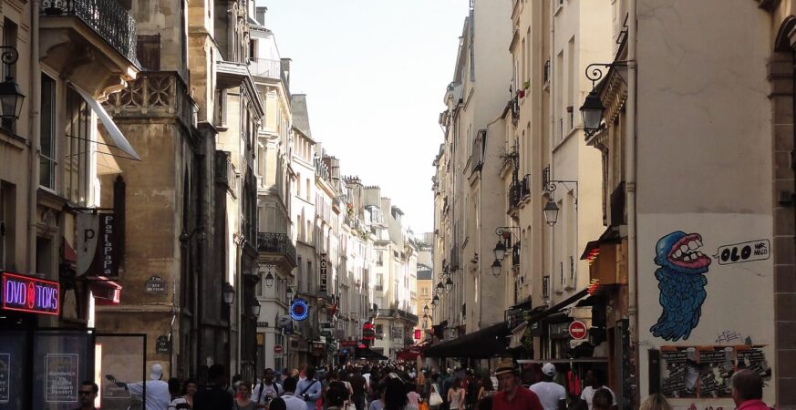 Pedestrians on Rue Saint-Denis, 2012
