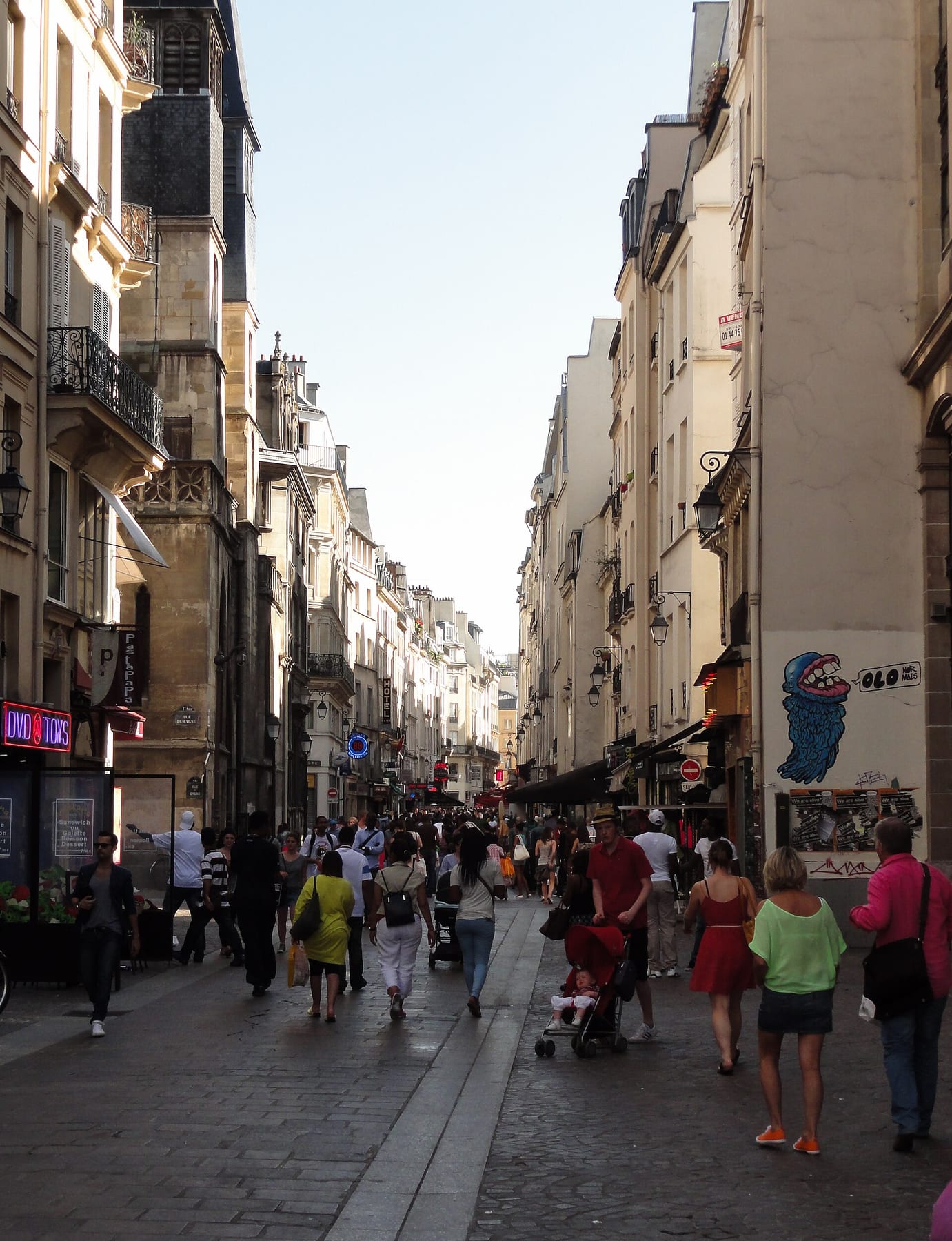 Pedestrians on Rue Saint-Denis, 2012