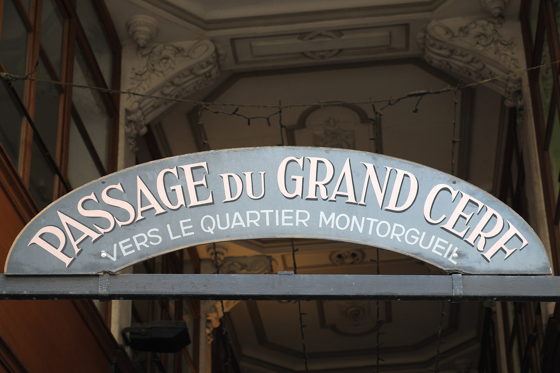 Grand-Cerf passage sign, 2022