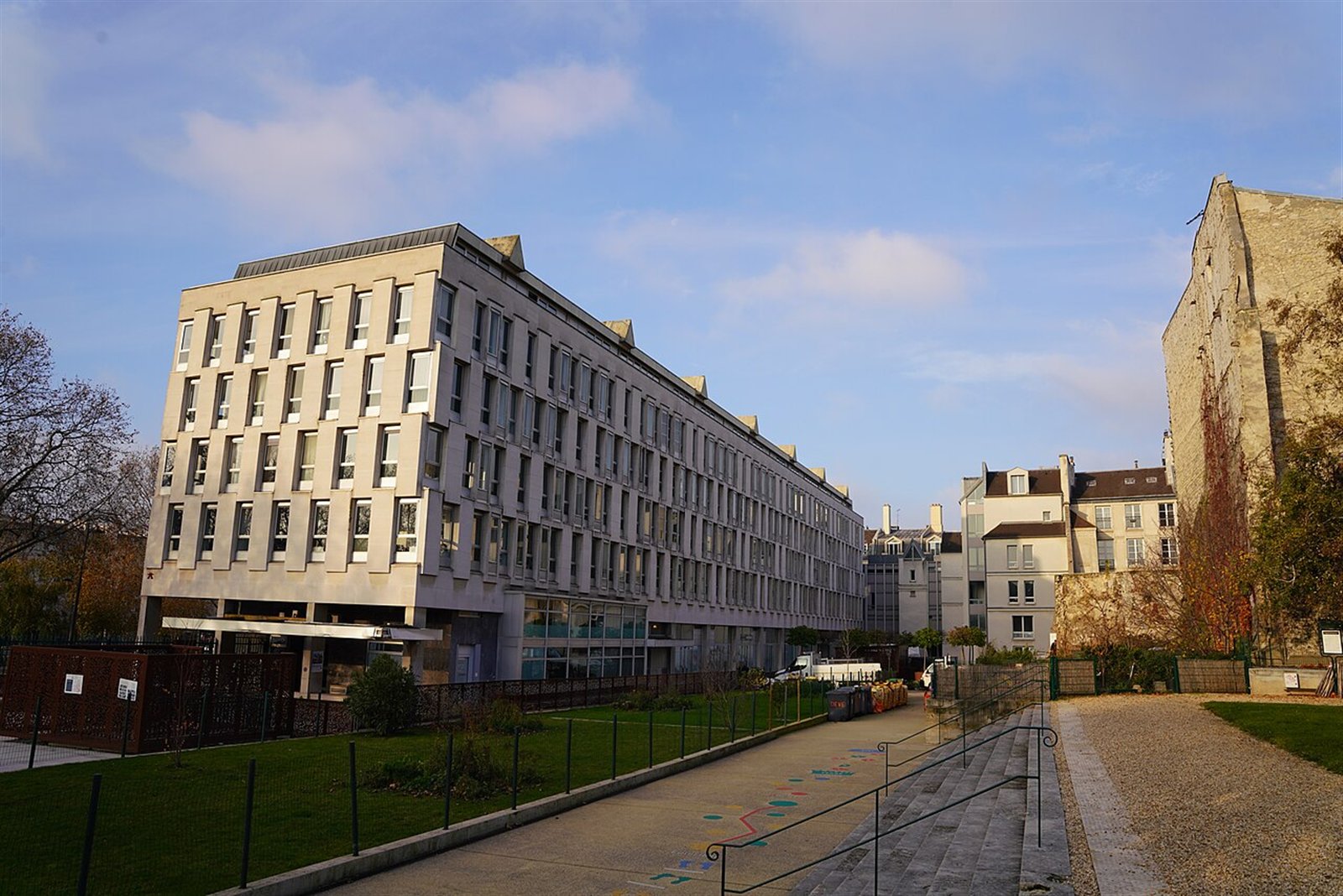 Cité internationale des arts building and outdoor spaces in Paris
