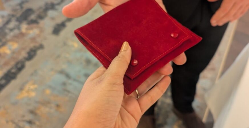 Confidential handover of the recovered valuables in Paris